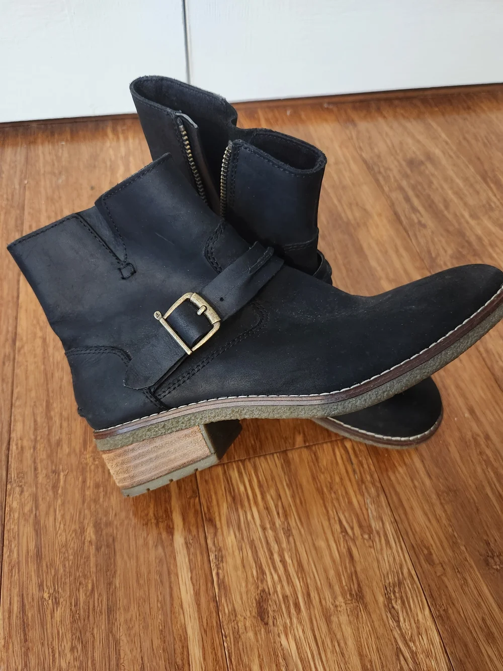 Sperry Women's Seaport Storm Short Black Leather Bootie Boots with Buckle Size 6